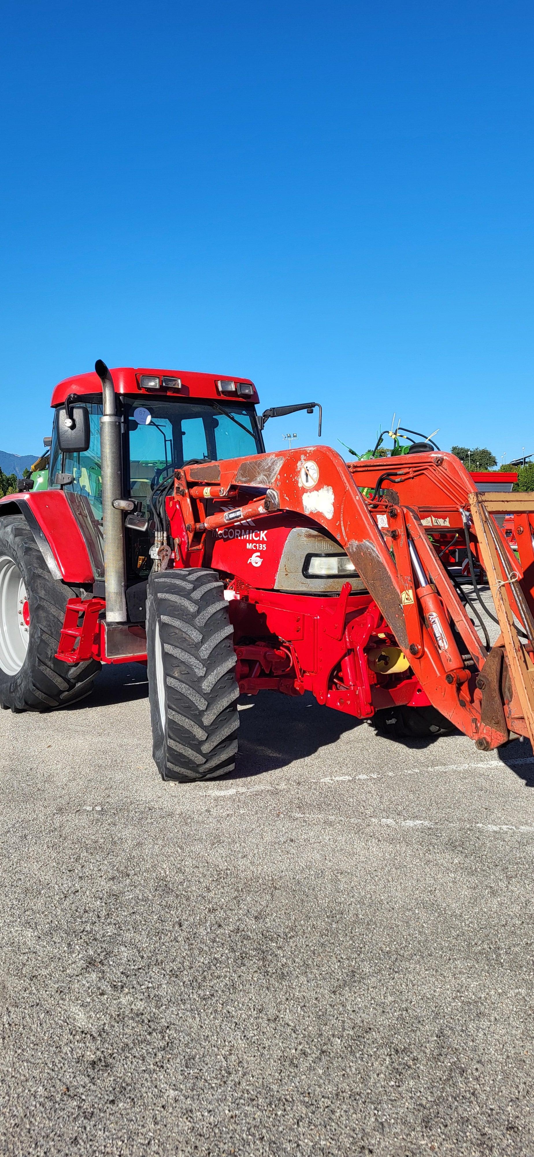 MCCORMICK MC 135