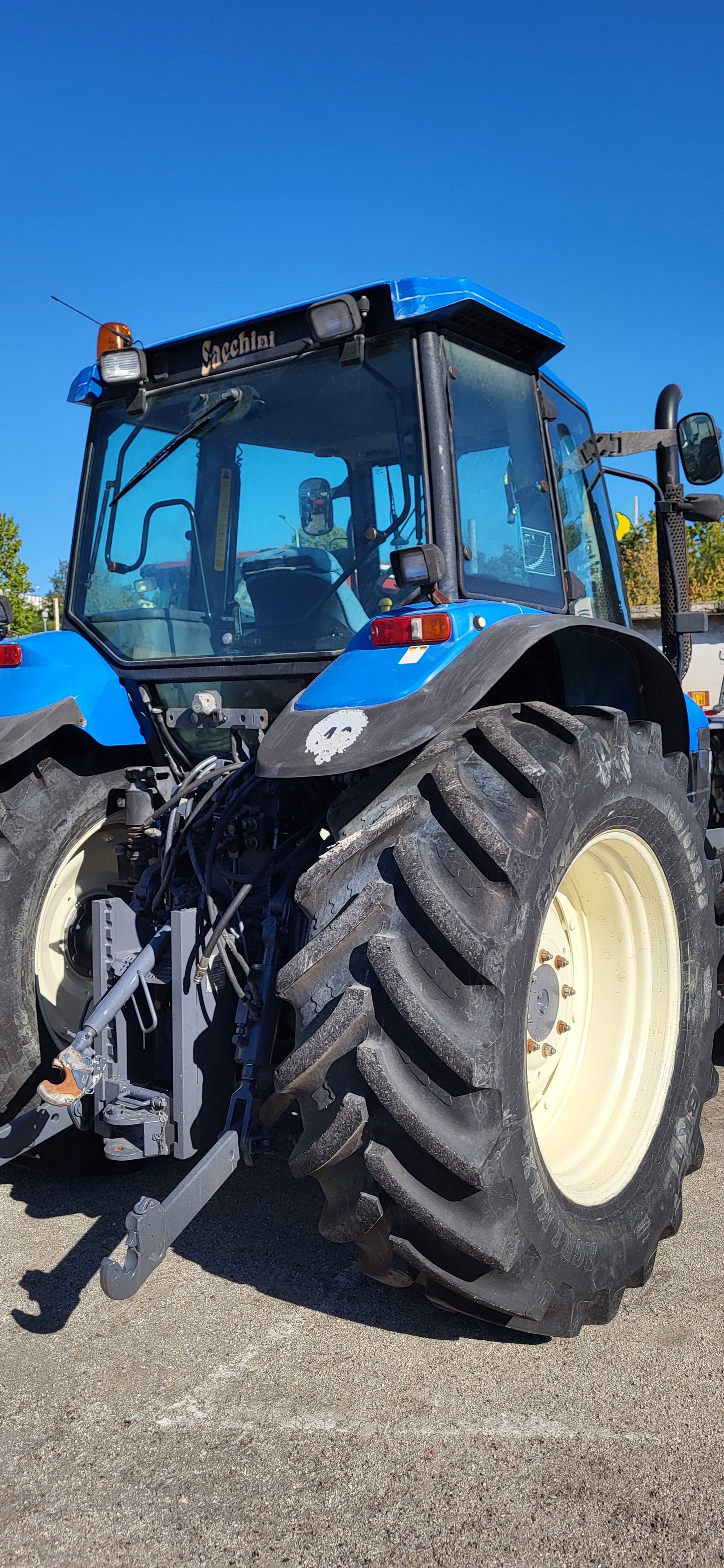 NEW HOLLAND TM 135