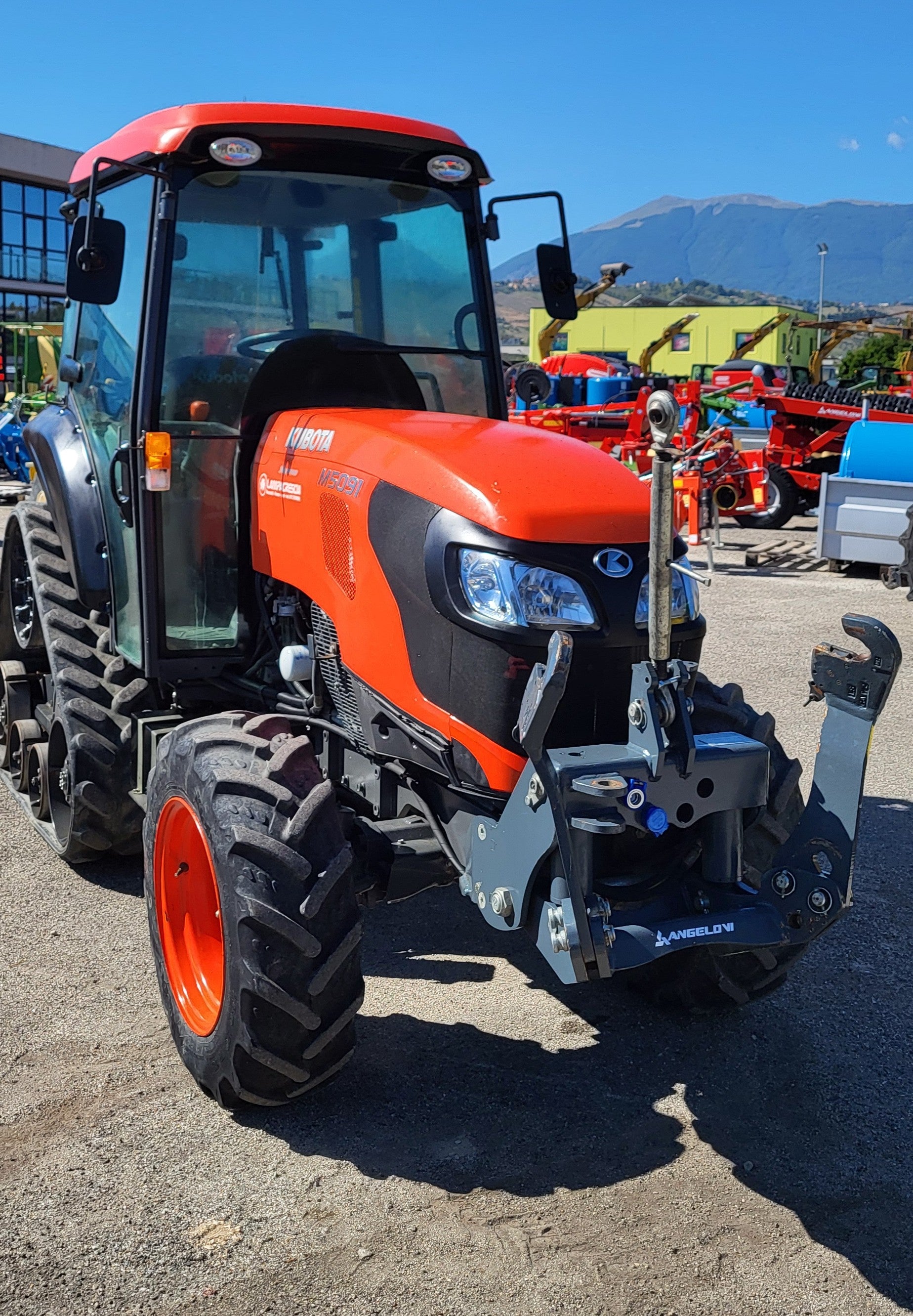 KUBOTA M5091 NARROW POWER CRAWLER