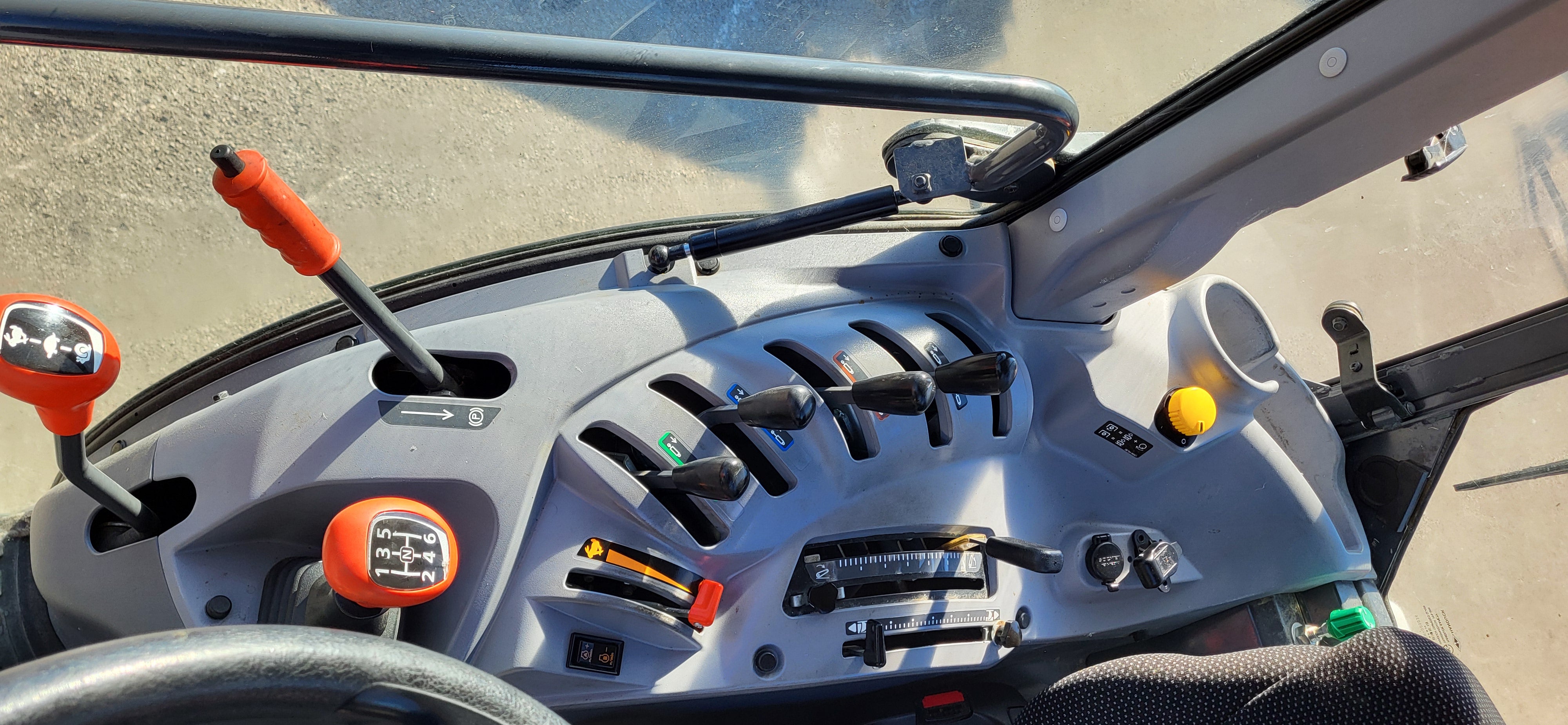 KUBOTA M5091 NARROW POWER CRAWLER