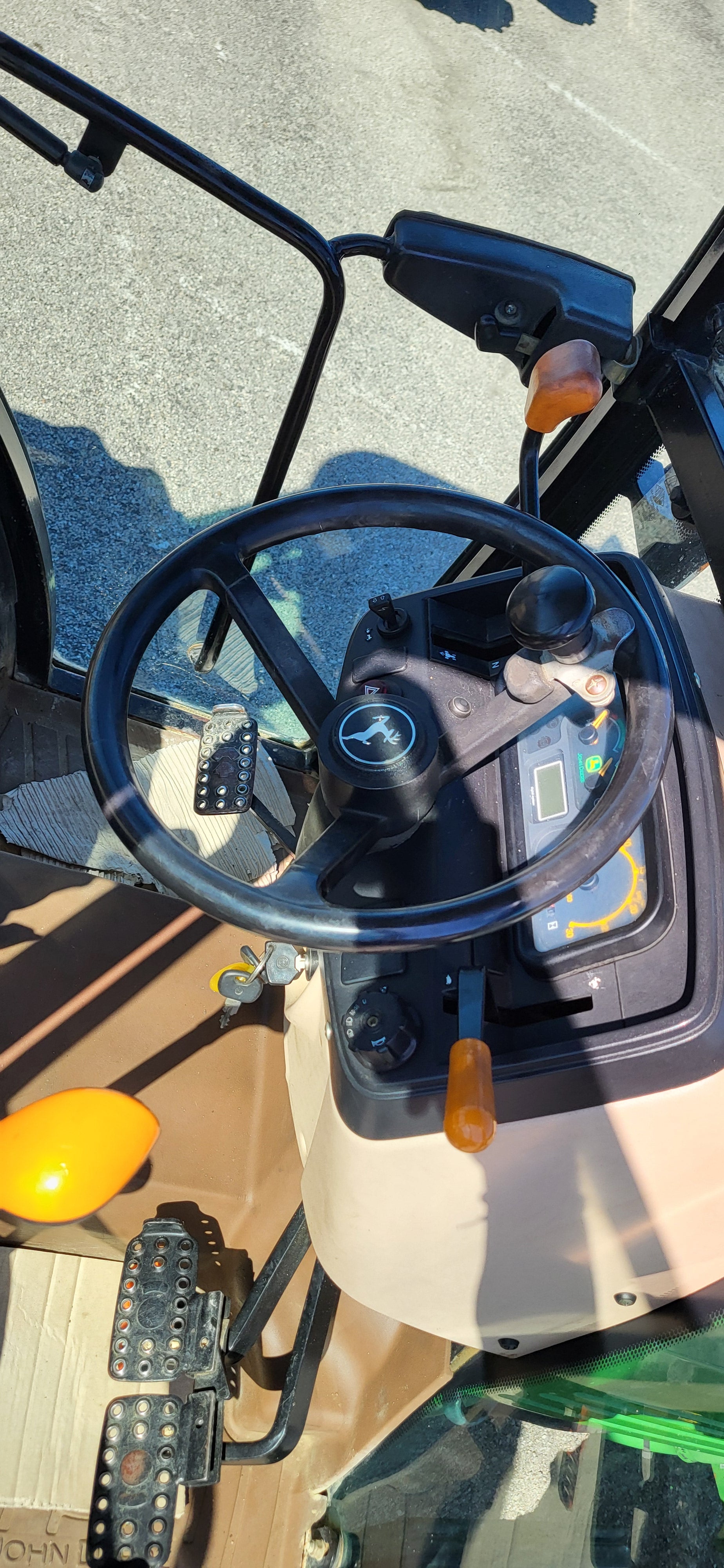 JOHN DEERE 5615 F