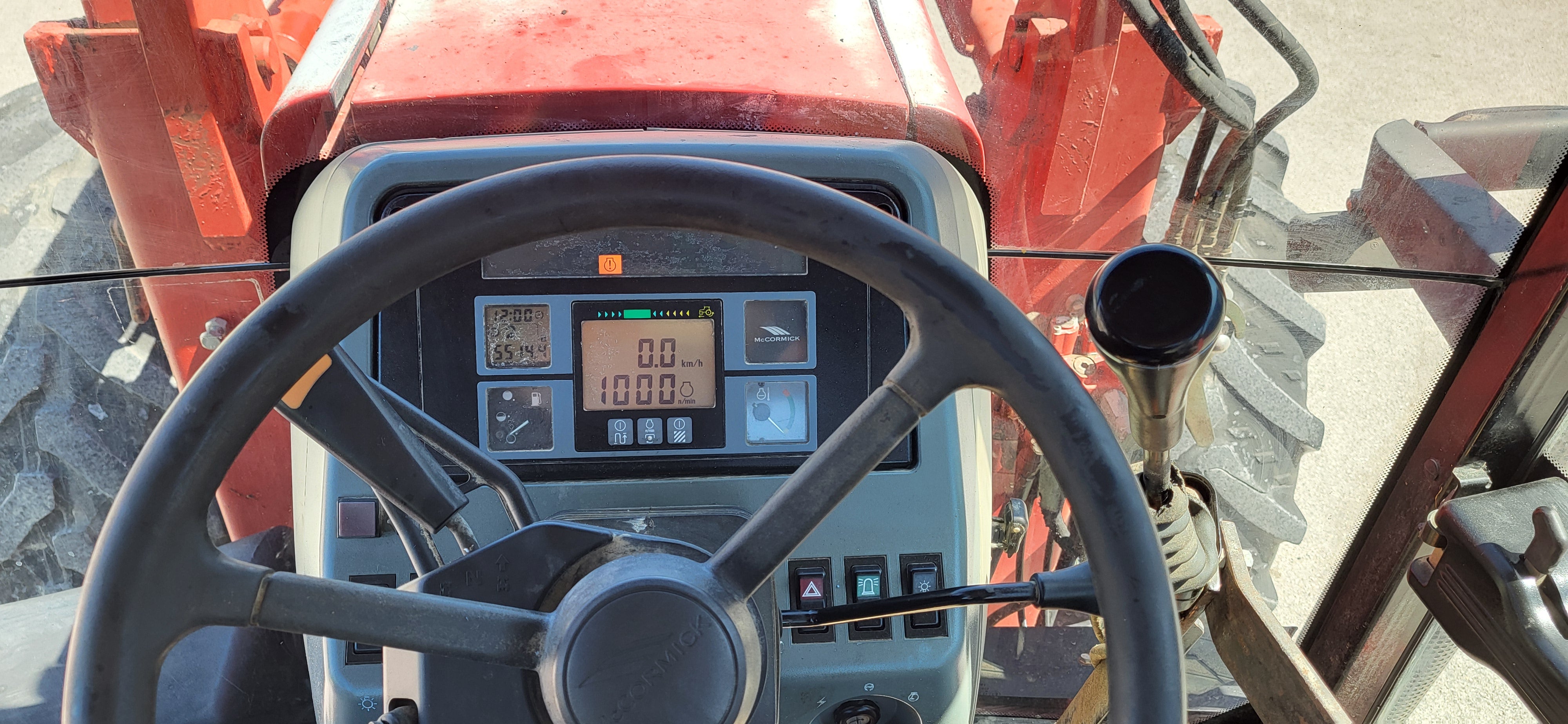 MCCORMICK MC 135
