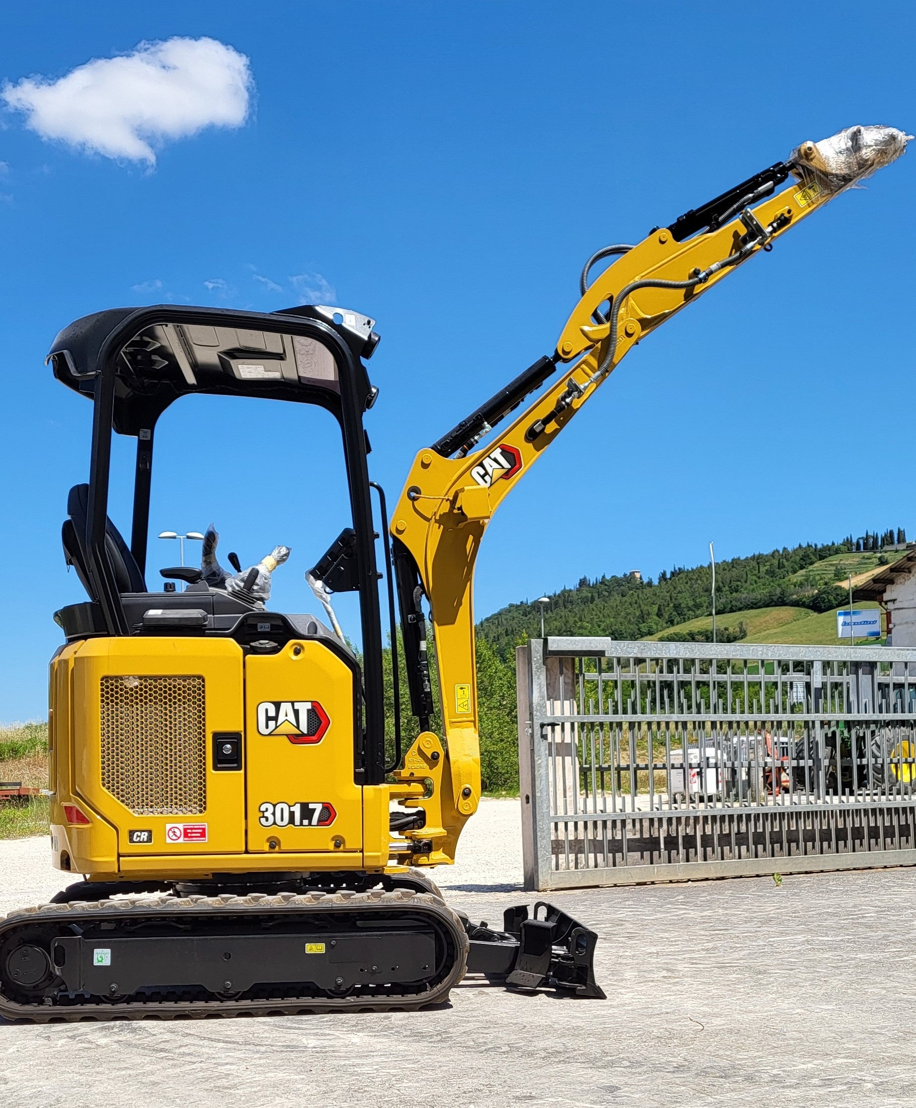 CATERPILLAR 301.7 CR PREMIUM HD