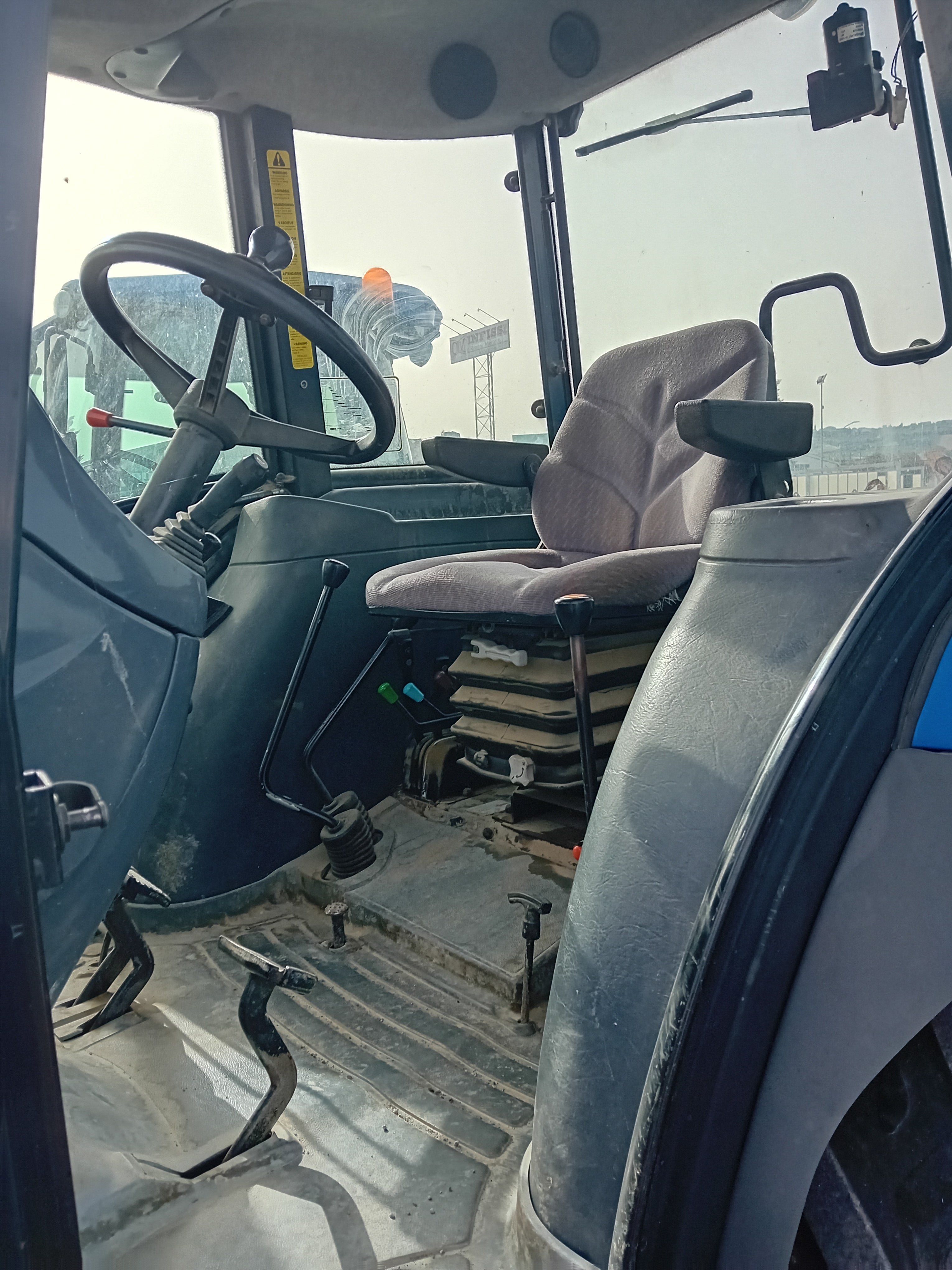 NEW HOLLAND TD95