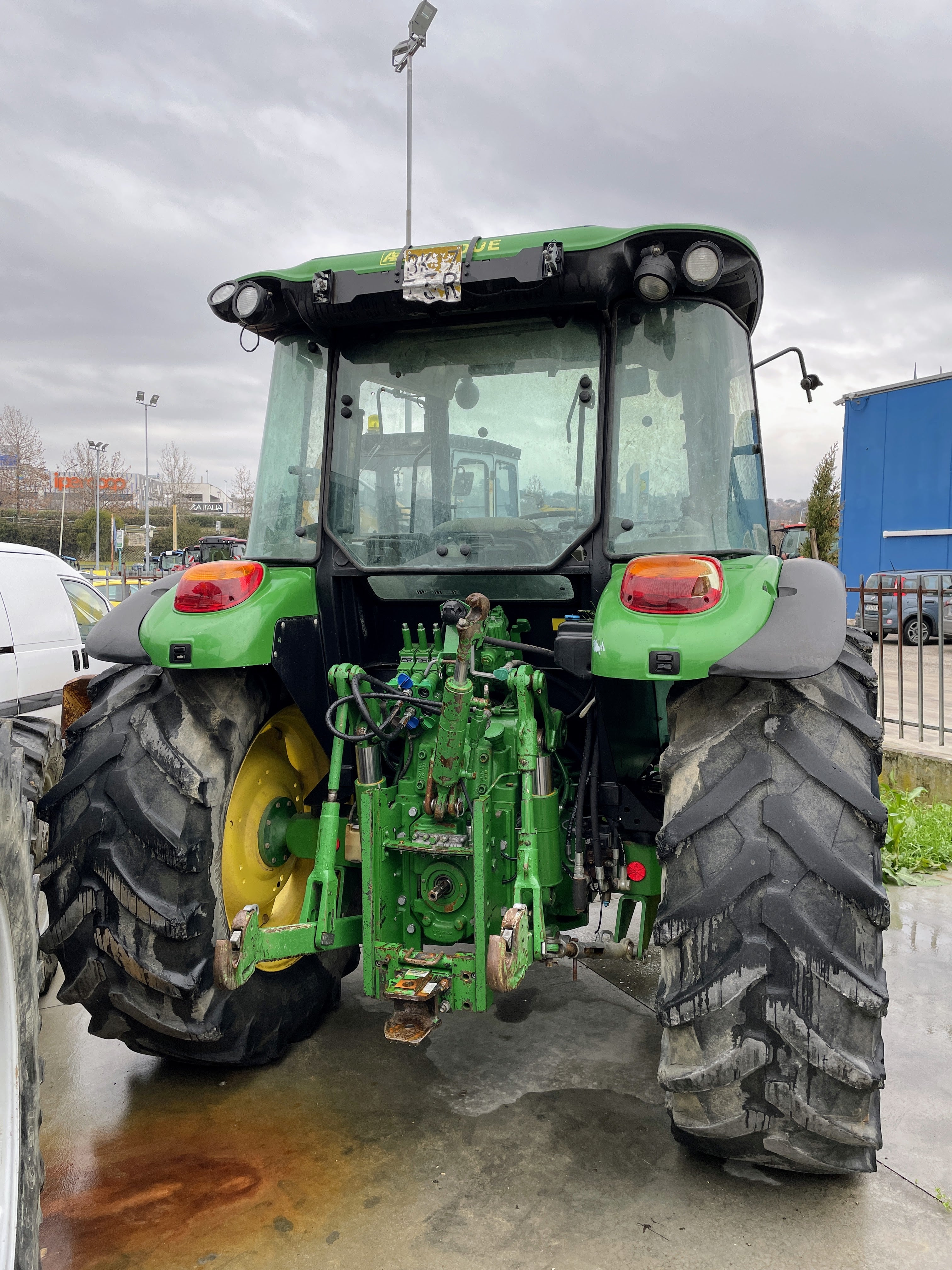 JOHN DEERE 5090 R
