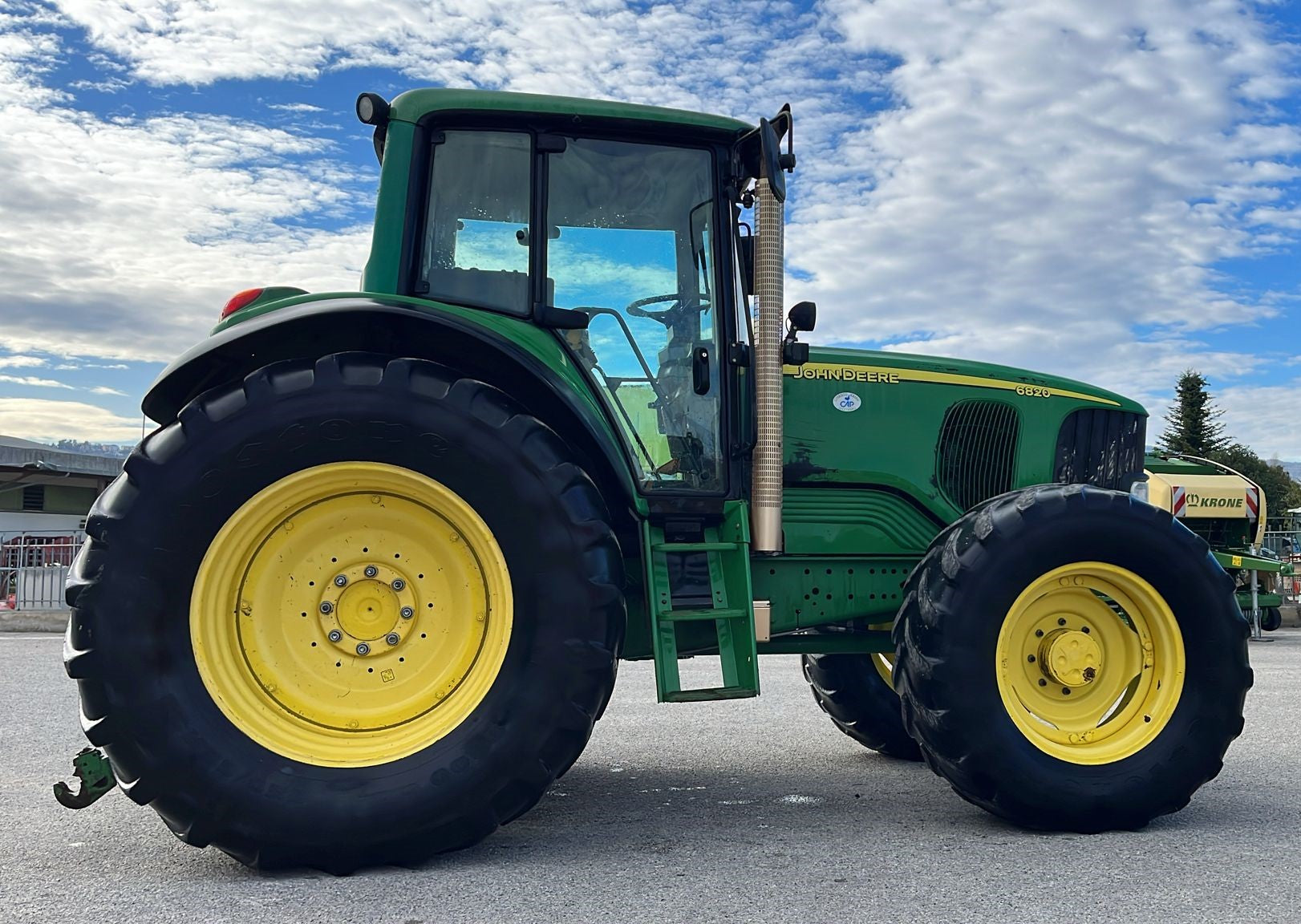 JOHN DEERE 6820