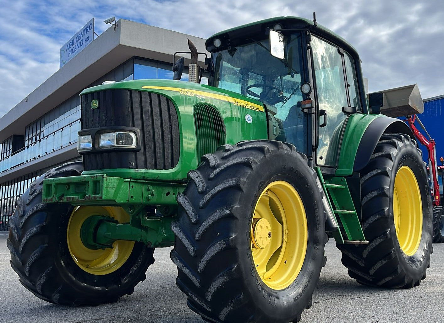 JOHN DEERE 6820