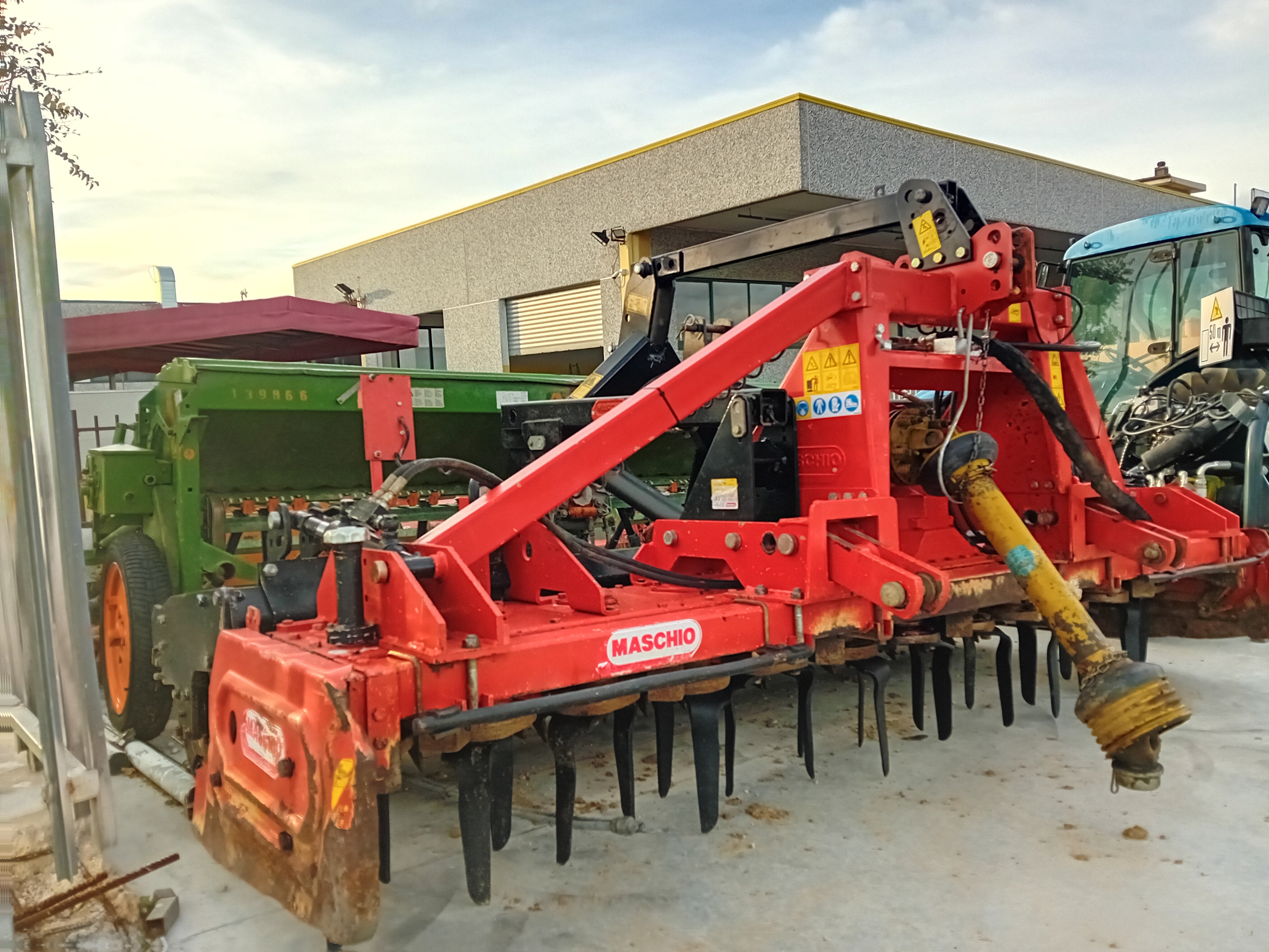 MASCHIO DC 3000 + AMAZONE D8-30