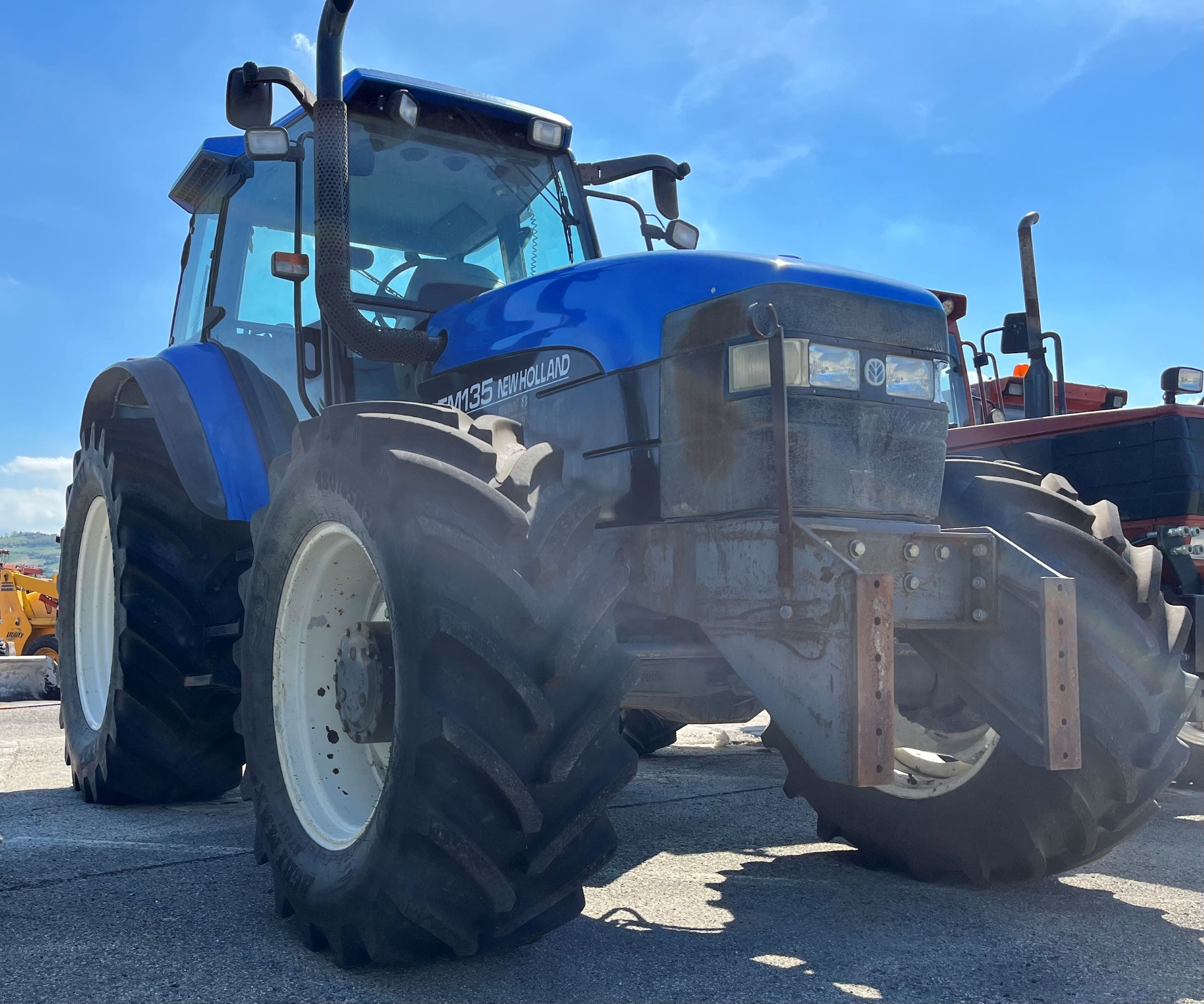 NEW HOLLAND TM 135