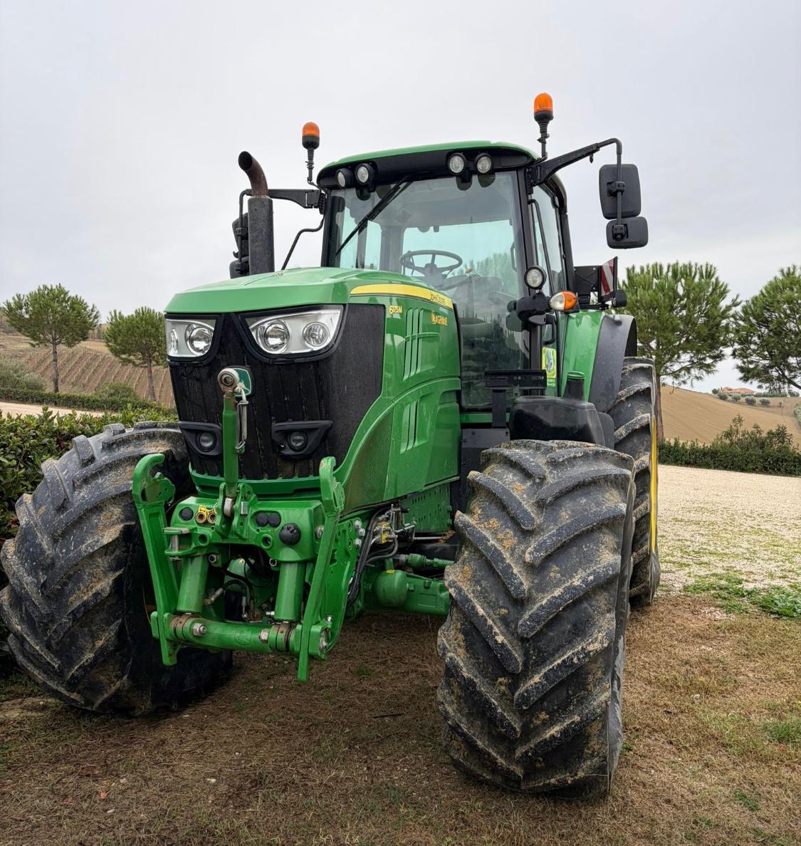 JOHN DEERE 6175 M