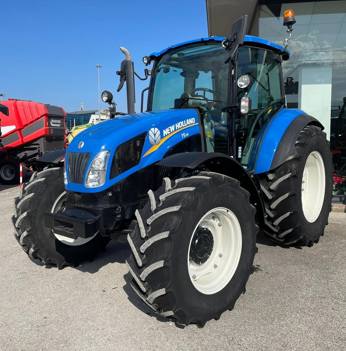 NEW HOLLAND T5.95